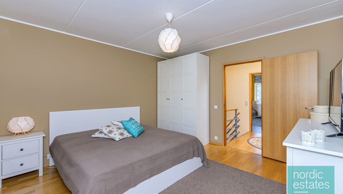 NZ6_9440_ENF